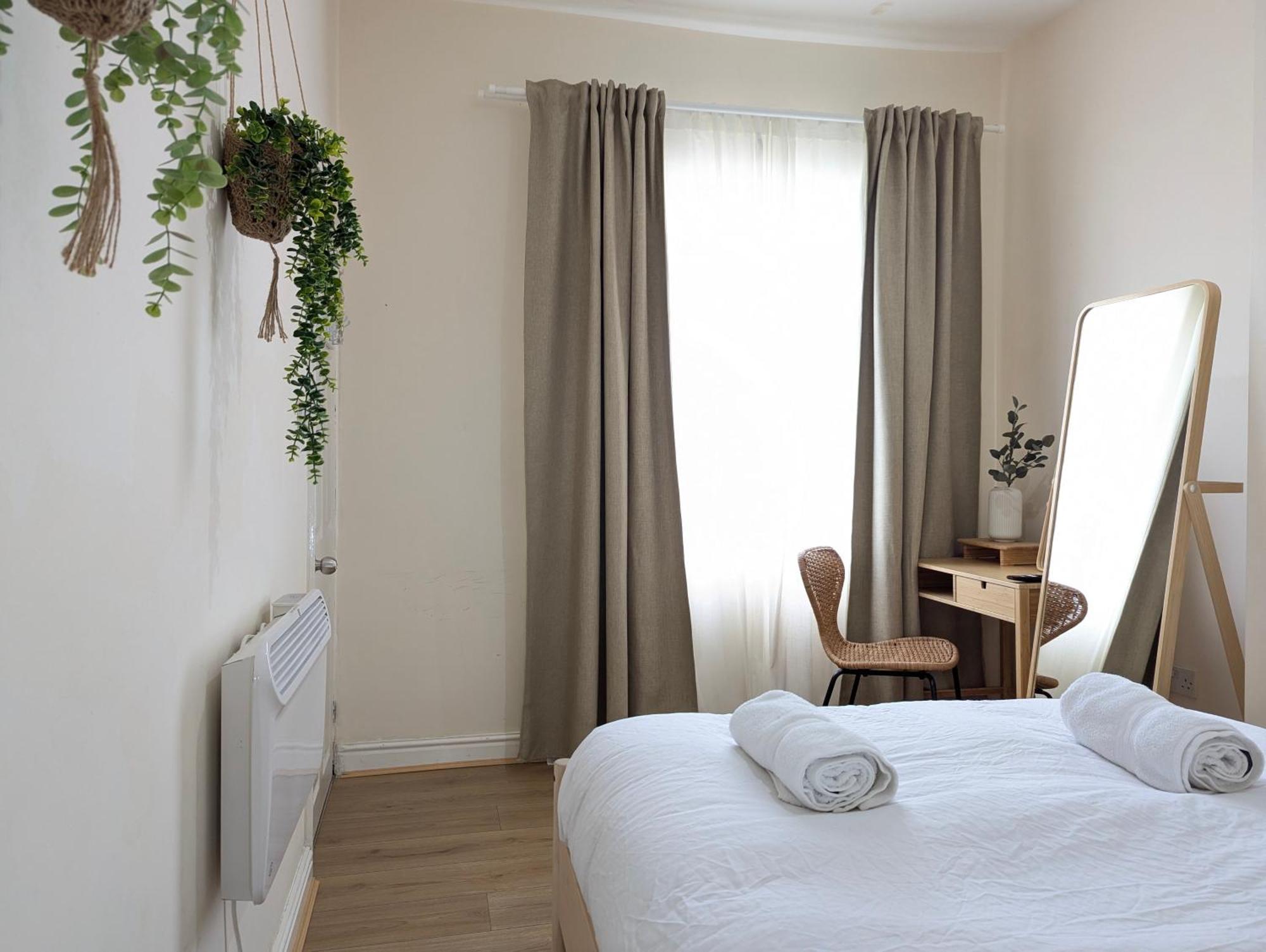 Guest Rooms In Anfiled Near Stadium, Free Parking Liverpool Exterior foto